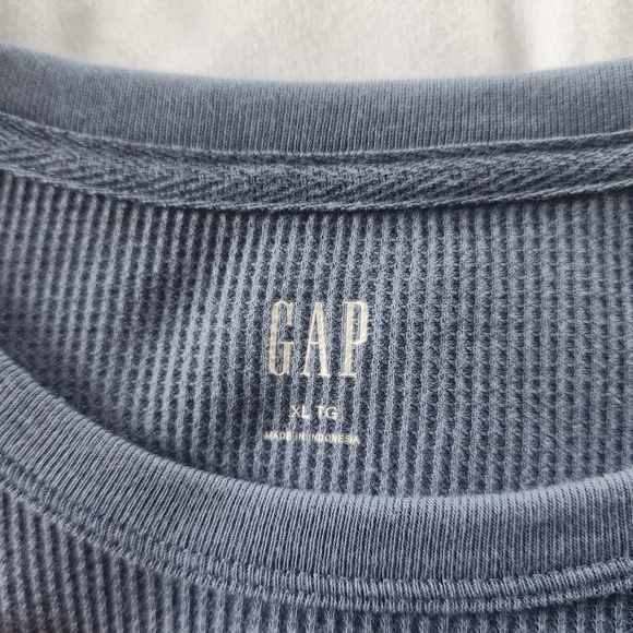 💙 GAP Soft Blue Long Sleeve Tee | Everyday Essential | Only C$8 💙 - Picture 3 of 8
